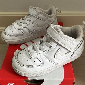 Nike white sneakers size 8 little kid
